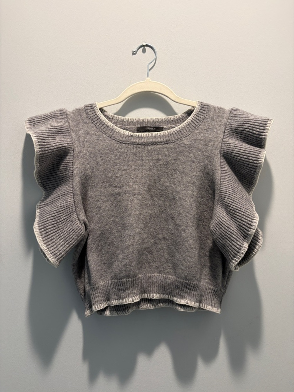 Forever 21 Women’s Cropped Gray Ruffle Sleeve Knit Top